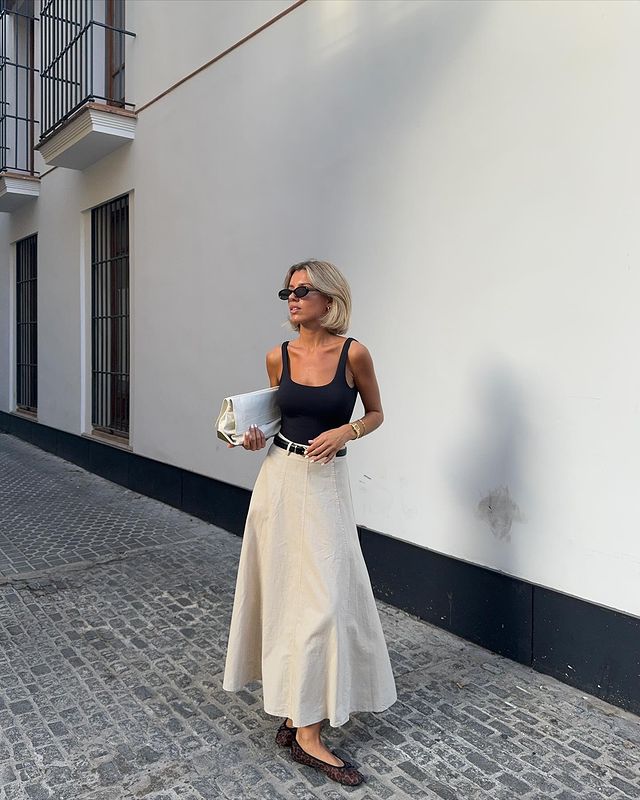 Instagram post by @andreanoguero for Cluse. Caption reads: Los complementos siempre elevan un look @cluse....