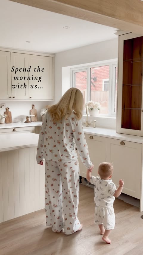 Instagram post by @floraliehome for Momcozy. Caption reads: [...] but that’s another story! 😆 The @momcozy.uk....