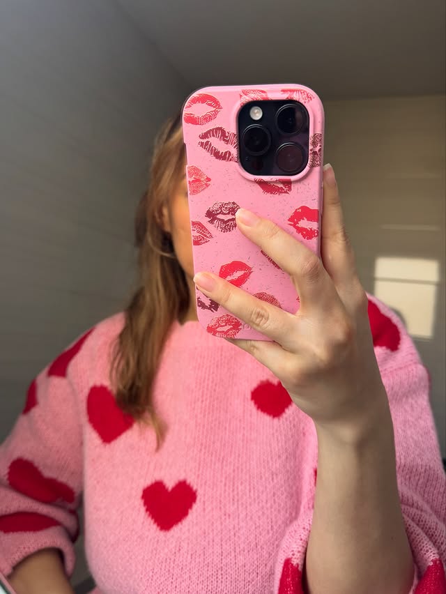 Instagram post by @misschanteller for Pela Case. Caption reads: [...] the outfit? Why not 😂 especially with....