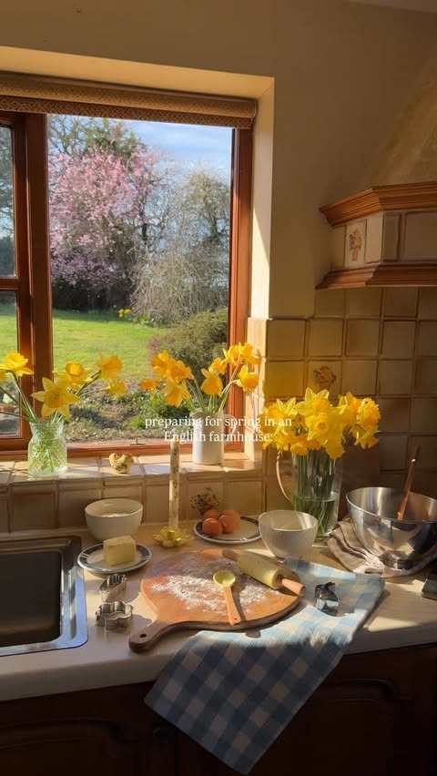 Instagram post by @sisterssharingstyle for Søstrene Grene. Caption reads: ad Preparing for spring at the farmhouse with....