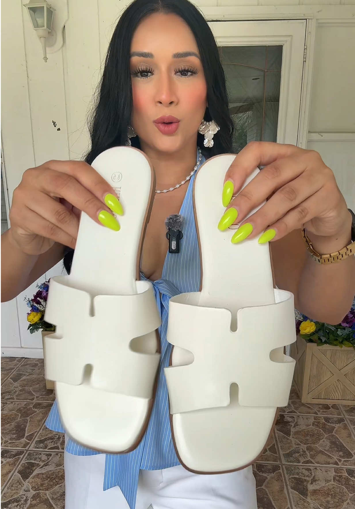 TikTok post by an influencer for Fashion Fashin. Caption reads: THE MOST VIRAL SUMMER SANDALS! @Rihero....