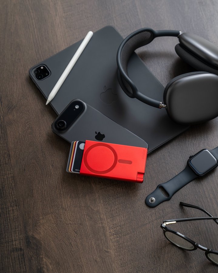 Instagram post by @tjpinkush for Ekster. Caption reads: Been rocking the new @ekster MagSafe....