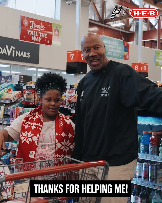 Instagram post by @papioffour for H-E-B. Caption reads: The ultimate holiday shopping spree! 🛍️

Bruce....