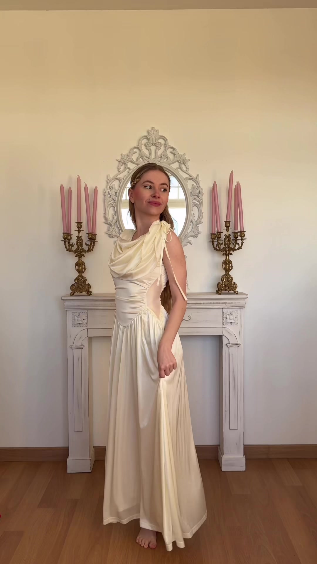 TikTok post by @jeannedordain for LaceMade. Caption reads: 1,2 ou 3 ? @LaceMade -18% discount code " [...].
