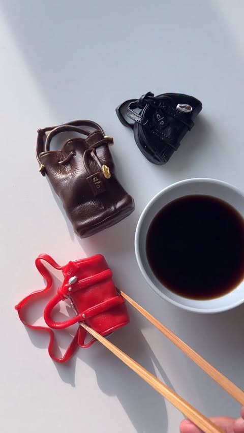 Instagram post by @sibatable for Alo Yoga. Caption reads: Crafted to be craved. The @alo Bag Collection.
#ad....