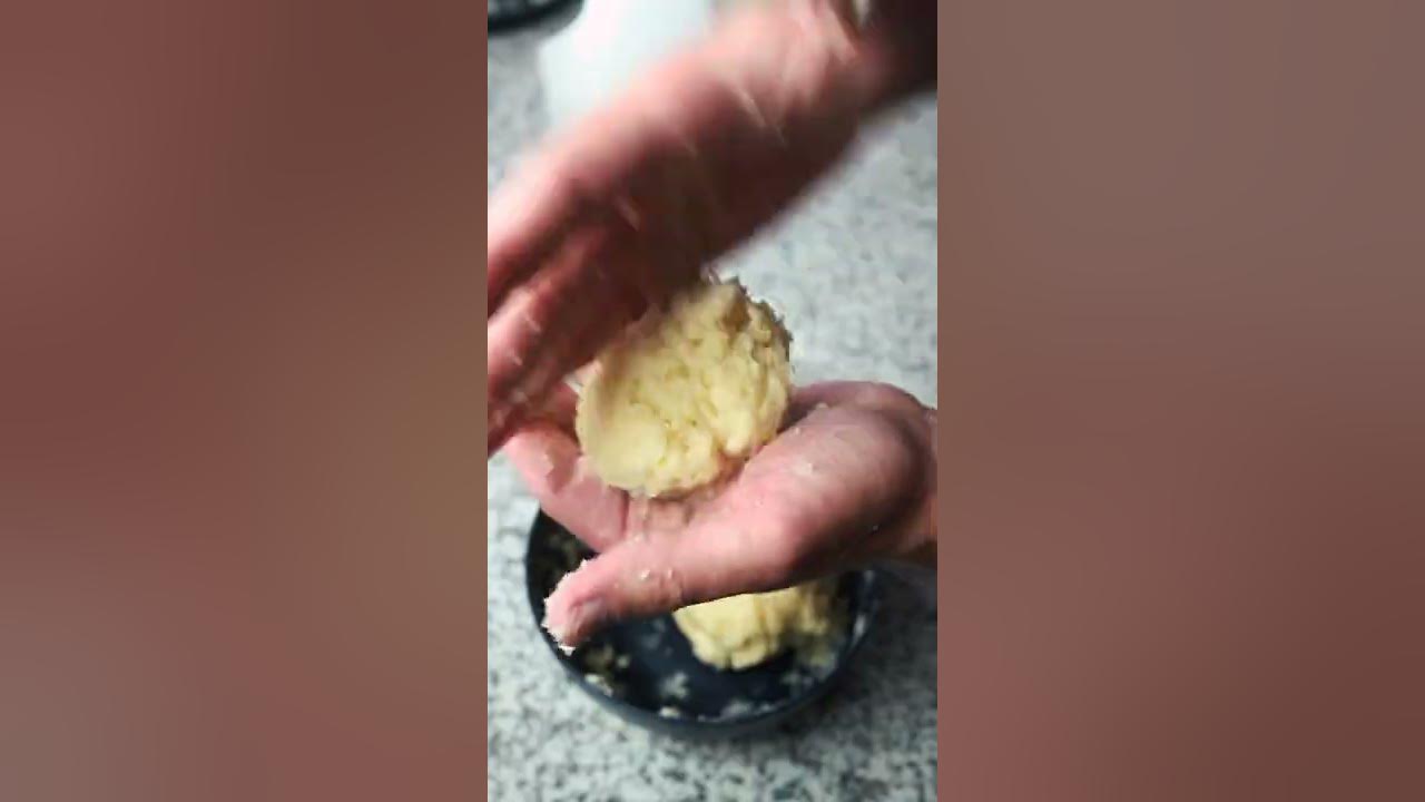 YouTube post by @BlatantReviews_ for San Diablo Churros. Caption reads: How To Make The BEST Churros At Home! 😋.