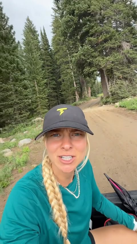 Instagram post by @disctay for Vessi. Caption reads: Crazy week here at USWDGC! I'm happy to be back....