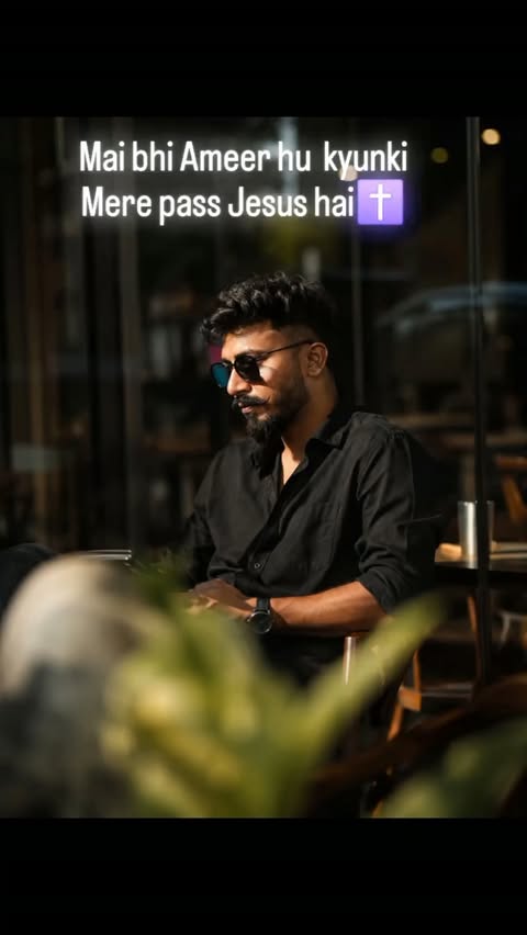 Instagram post by @abhi_11_19 for Instant Bollywood. Caption reads: Mai bhi ameer hu... . . . . . . #abhi_11_19....