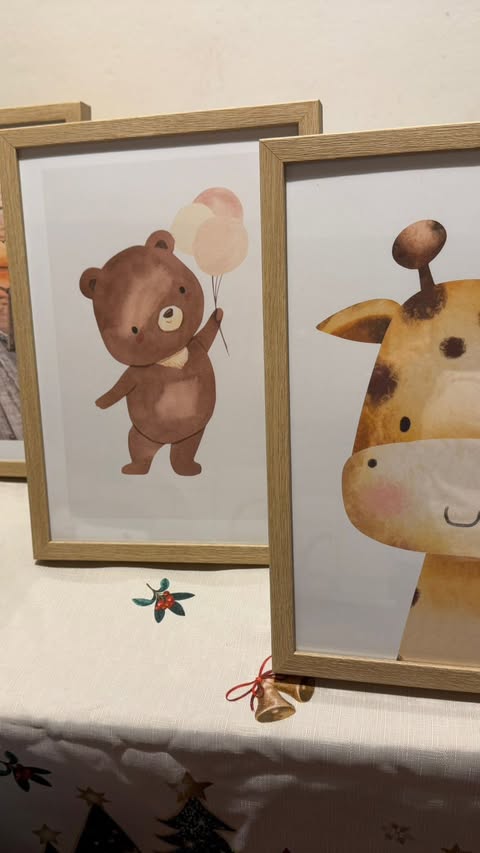 Instagram post by @lifesstyle_byessa for Gallerix. Caption reads: [...] unique and special posters and frames? 😍😍....