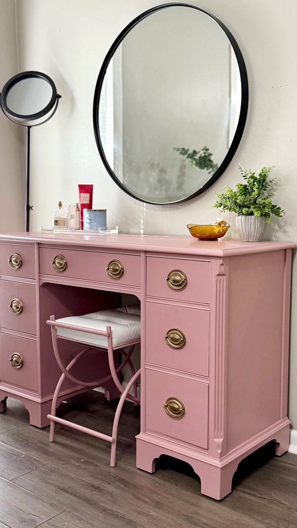 Instagram post by @redesignbybre for Valspar. Caption reads: #Ad Turning this desk into a makeup vanity so I....