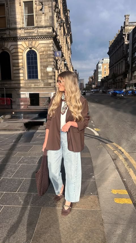 Instagram post by @bumpbabyyou for WalkingPad. Caption reads: [...] plates 💁🏼‍♀️ . . Walking pad from....