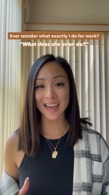 Instagram post by @megreyes_ for Thinkific. Caption reads: [...] my business with online courses during....