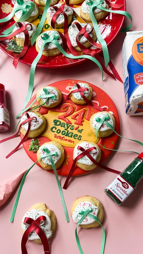 Instagram post by @karenthibakes for Betty Crocker. Caption reads: IT’S TIIIIIIIIME ✨ Betty’s #24DaysOfCookies is....