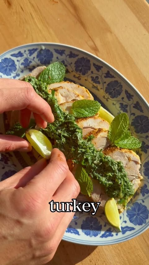 Instagram post by @haanpc for Canadian Turkey. Caption reads: [...] and gather around a @canadianturkey! 
This....