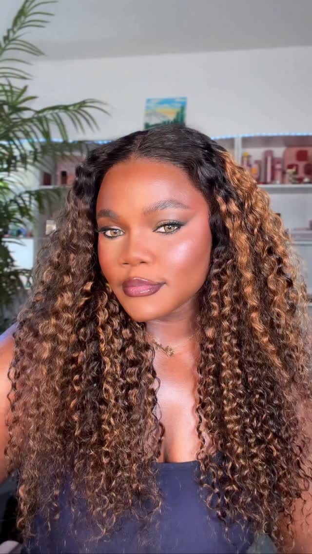 Instagram post by @cramakeup for Ashimary Hair. Caption reads: It’s now l i n k e d  in my Linktree in bio....