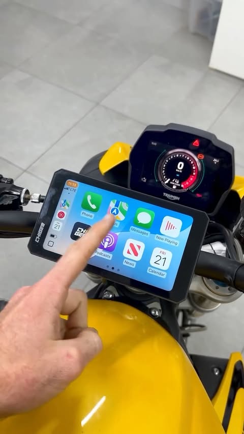 Instagram post by @chaos_causes_ for CHIGEE. Caption reads: [...] Speed Triples navigation flaw with the....