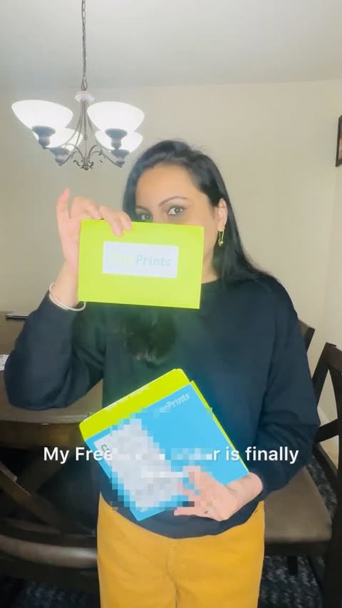 Instagram post by @creativitywithpooh for FreePrints. Caption reads: [...] full, but walls still empty? 🥹✨
FreePrints....