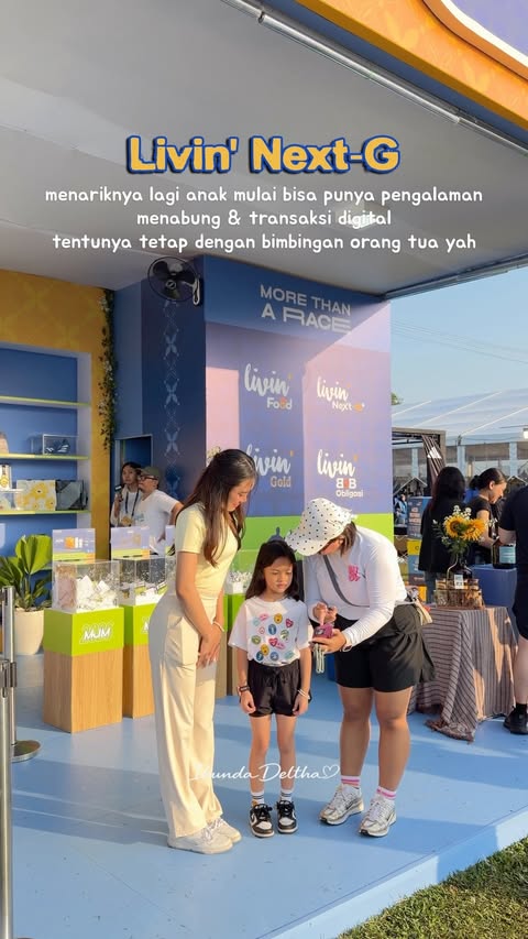 Instagram post by @ibundadeltha for Bank Mandiri. Caption reads: [...] ikutan acara perkenalan fitur barunya....