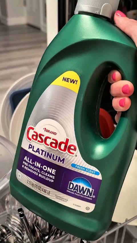 Instagram post by @april.tries.it for Cascade. Caption reads: ✨ #gifted by Influenster & Cascade for my honest....