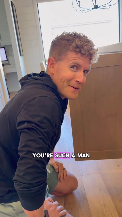 Instagram post by @thedashleys for Waterdrop Filter. Caption reads: [...] every sip. 💧 From Nov 20 to Dec 1,....