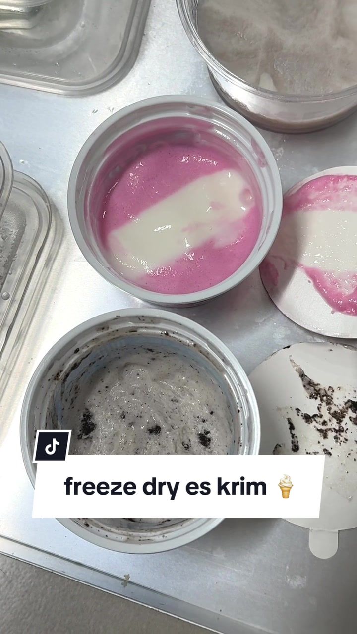 TikTok post by @andreanovitaa for Quaker Oats. Caption reads: keringin es krim pake freeze dry? 🤔🍦 btw tiap....