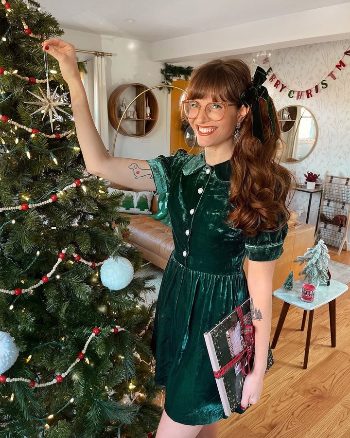 Instagram post by @steffy for Bustle. Caption reads: Every year my aunt gives me a gift with Hudson +....