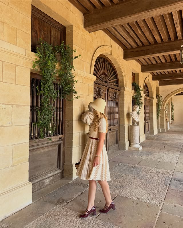 Instagram post by @inesbombshell for PARIS/64. Caption reads: [...] vintage dress @lacemadeofficial bag....