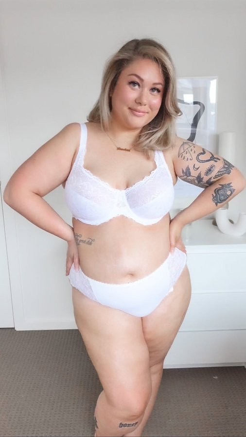 Instagram post by @saskia.avalonn for Apéro Label. Caption reads: Obsessed with this colour combo 🫶🏻🤍

Also I’m....