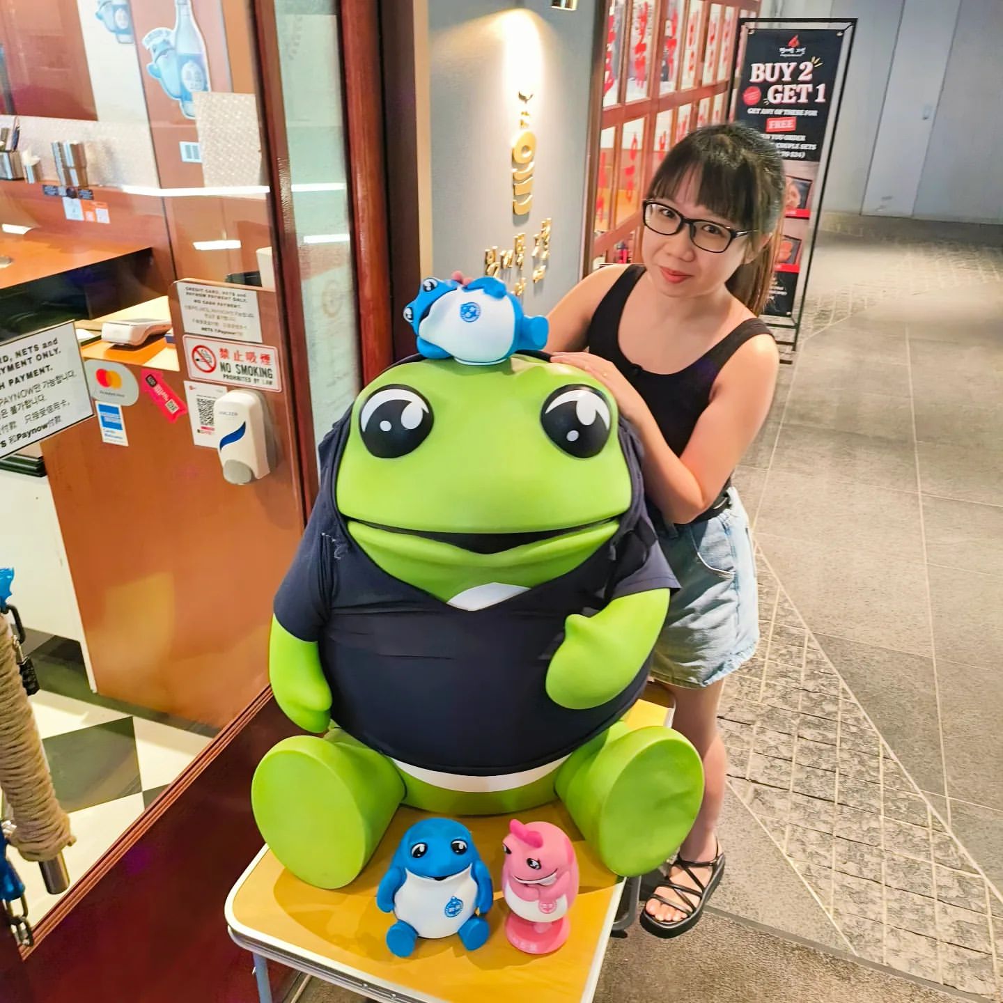 Instagram post by @twinklebellebelle for HiteJinro Global. Caption reads: Have you seen a family of JINRO TOAD HUNT? I have....