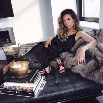 Instagram post by @alyssafernandezdecordova for BCBGMAXAZRIA. Caption reads: [...] sunsets & a little black....