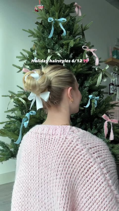 Instagram post by @_morganmaynor_ for DESIGNME Hair. Caption reads: Your sign to put this on your Christmas list 🫶🏼....