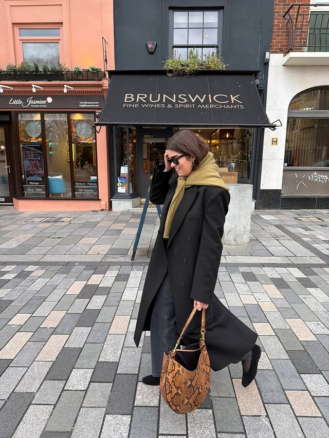 Instagram post by @theannaedit for Mejuri. Caption reads: AD | Moments in @mejuri. #MyMejuri #MejuriPartner.