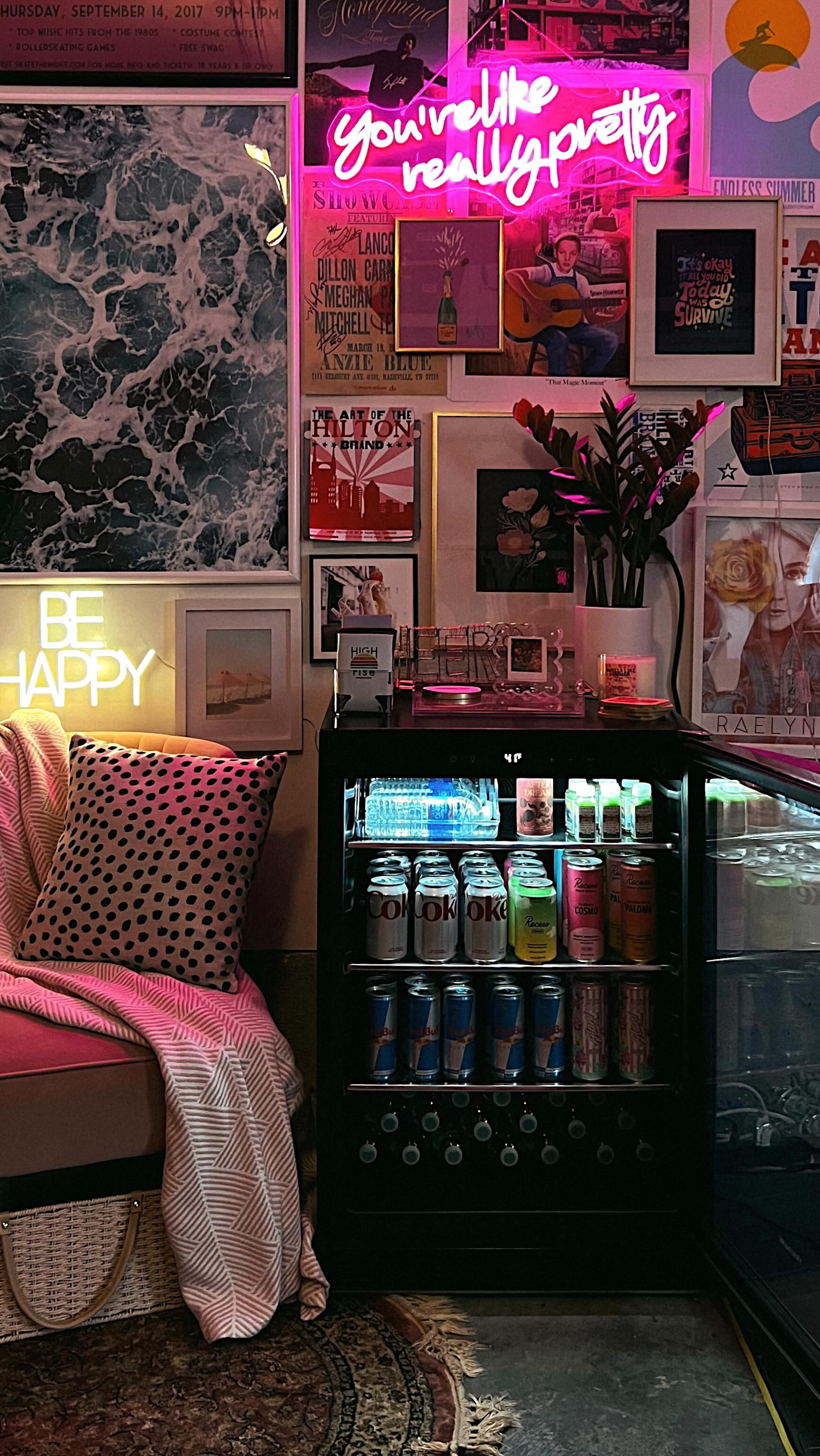 Instagram post by @skhammer for Electrolux. Caption reads: garage gym ✅ garage drinks ✅ community loading.......