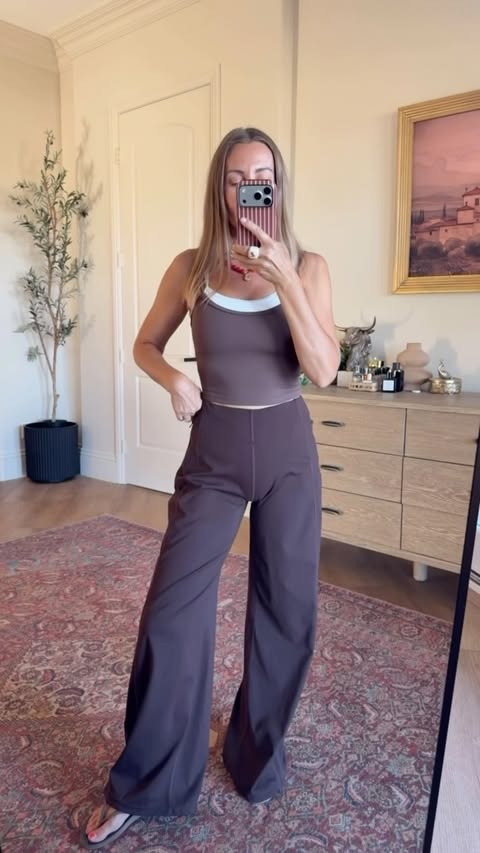 Instagram post by @jaclyndeleonstyle for Qinsen. Caption reads: [...] #founditonamazon #amazonfinds #ad....