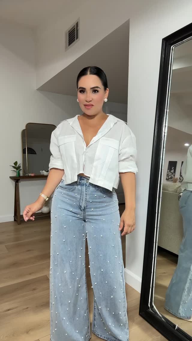 Instagram post by @beesworld11 for Fashion Outfit. Caption reads: Outfit 
.
.
.
.
#fashion #ootd @outfit....