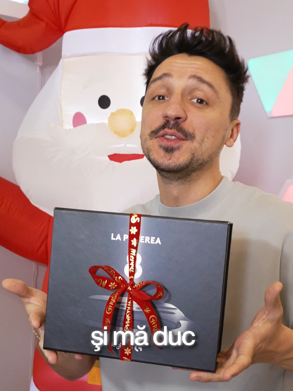 TikTok post by @tedereuonyt for Logitech G. Caption reads: [...] #HAPPYHOLIDAYS #PRO2C  @Logitech G .