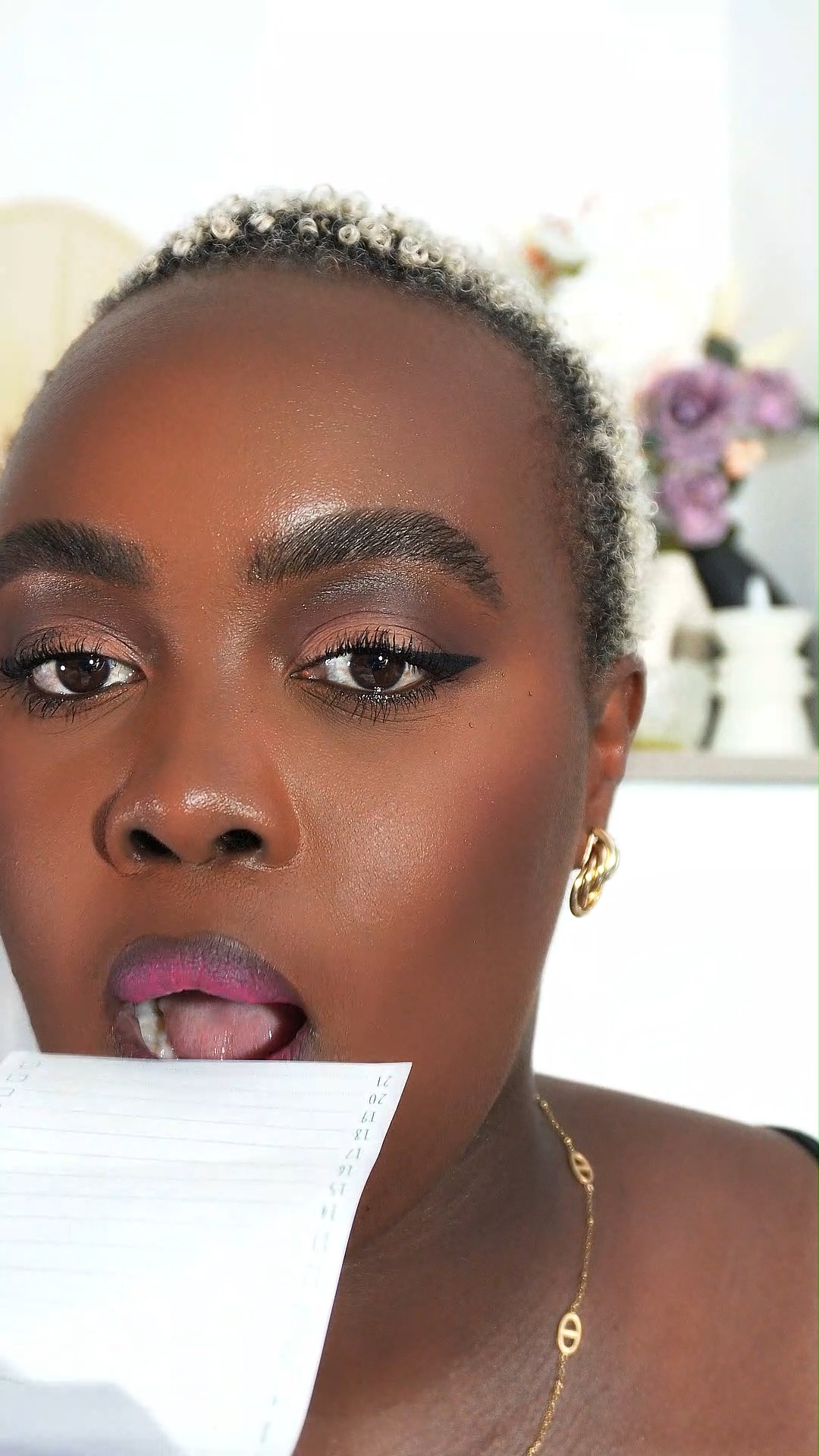 Instagram post by @timetoshine.fr for NYX Cosmetics France. Caption reads: #sponsorisé - Les nouveaux Smushy it-baumes de....