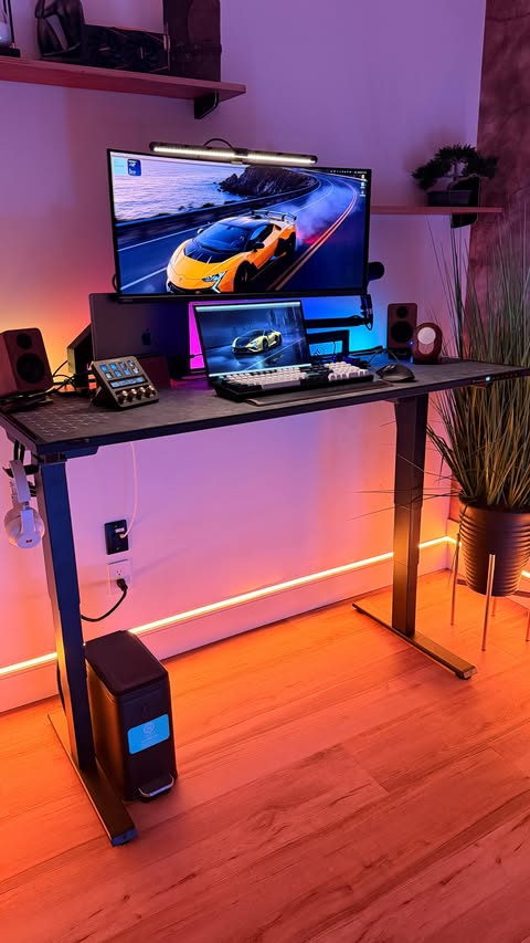 Instagram post by @tytalkstech for Secretlab. Caption reads: [...] Ready for a New Yea New me with my....