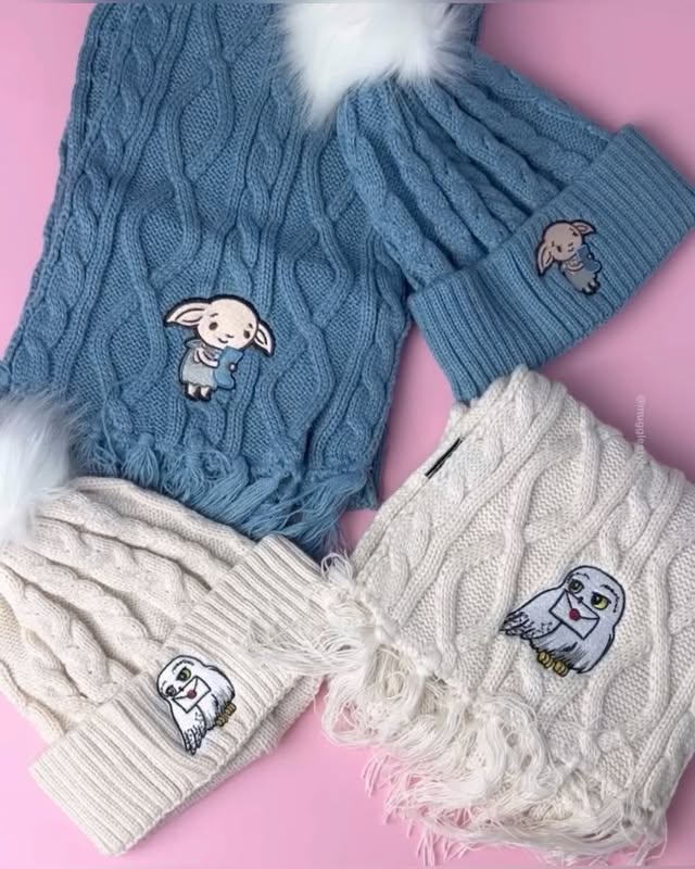 Instagram post by @mugglestyle for Cinereplicas. Caption reads: [...] and Dobby beanie and scarf sets from....