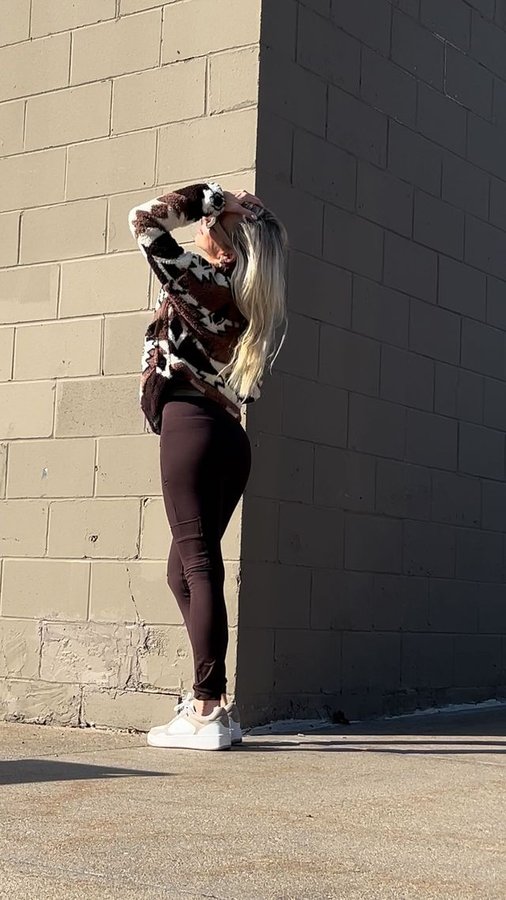 Instagram post by @lightfulyogini2.0 for Ellie. Caption reads: I can’t do this !! Where do I even begin?! 
.
A....