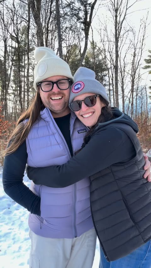 Instagram post by @neezapowers for Hallow. Caption reads: [...] of Christmas this advent with the @hallowapp....