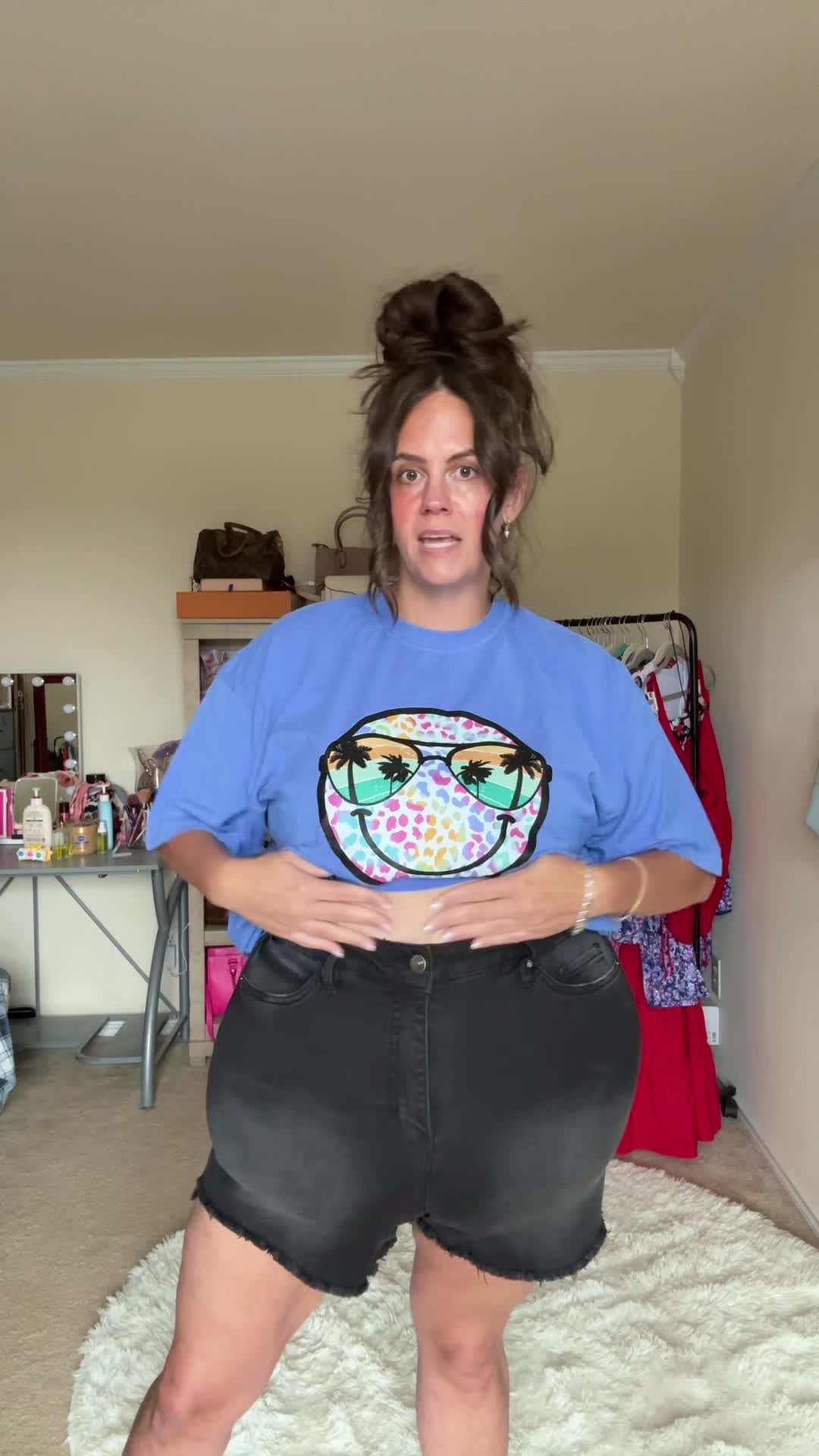 Instagram post by @its_lindss for Alexander Jane. Caption reads: Apron belly folks, I found some great fitting....