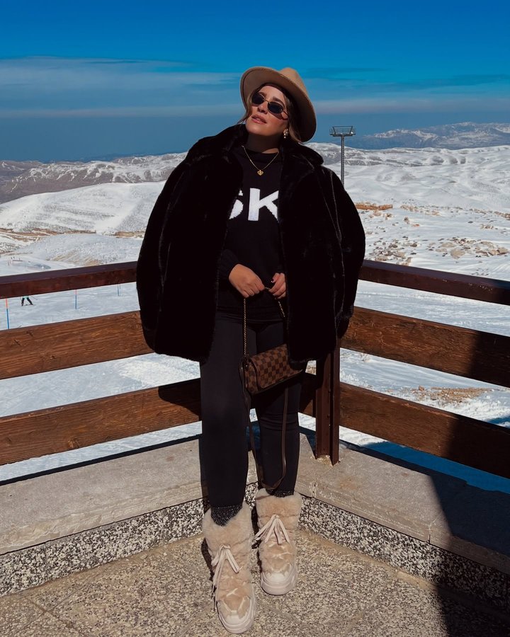 Instagram post by @gaellemedawar for Feel22. Caption reads: Ski day with @avene 🧡 - raising awareness about....