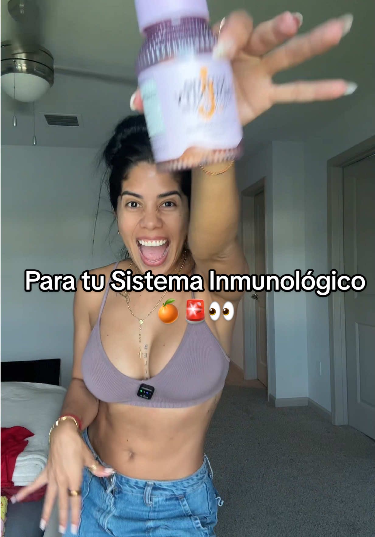 TikTok post by @dayana.wellness for Lemme. Caption reads: [...] para estar sano y sin resfríos @lemme #lemme....