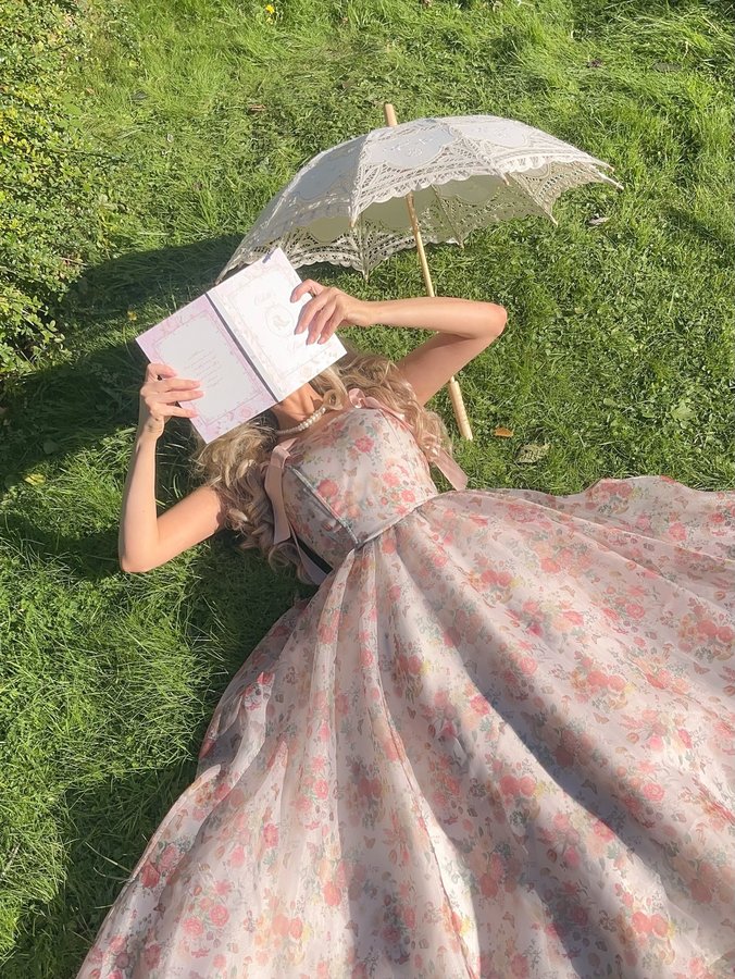 Instagram post by @butttacup for JessaKae. Caption reads: [...] is more than needed ❄️) save at @jessakae w.