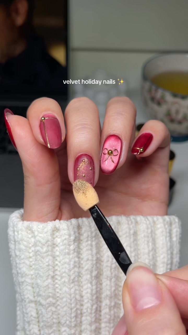 TikTok post by @heluviee for Apres Nail. Caption reads: like velvety gift wrapping !!🎁✨ using the shade....