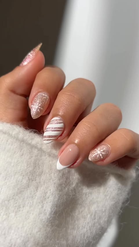 Instagram post by @samrosenails for Apres Nail. Caption reads: [...] + snowflakes for the holidays ✨ using....