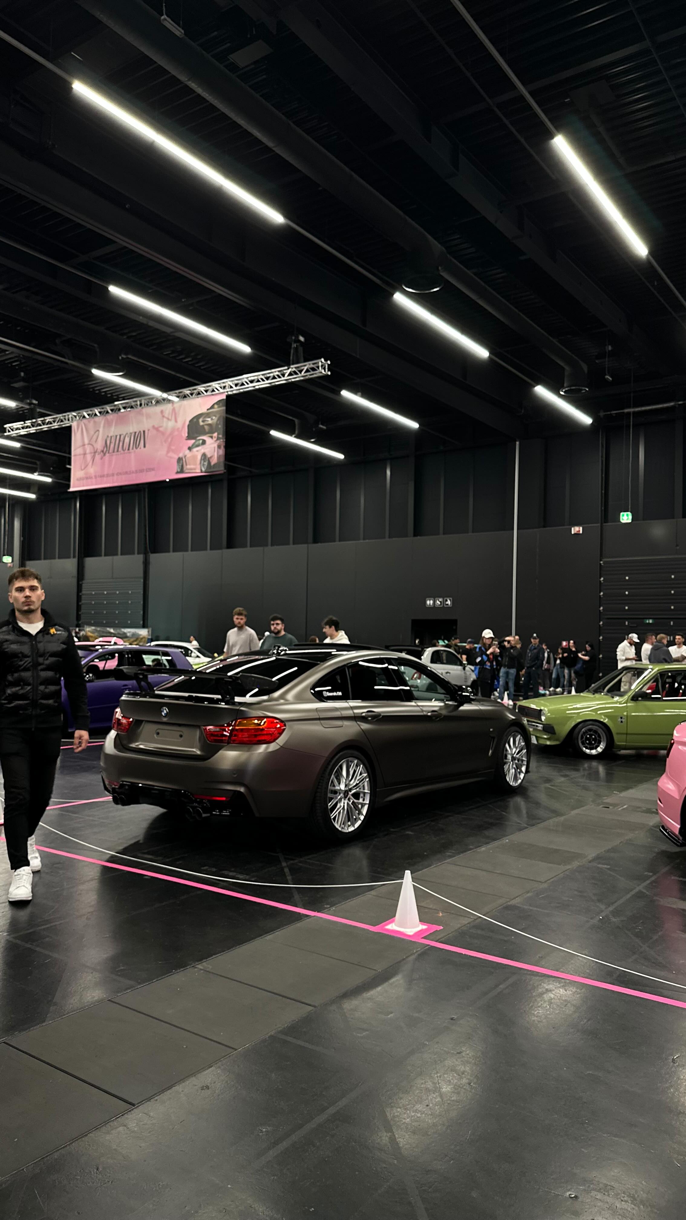 Instagram post by @saarah_g20 for Continental Reifen. Caption reads: 🤎getting ready for you /....