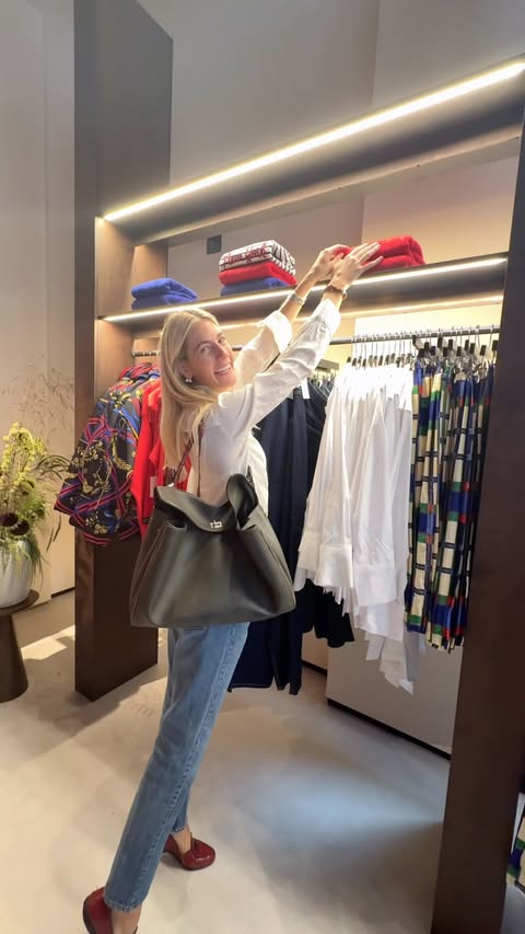 Instagram post by @lillysisto for Walmart. Caption reads: Come with me to the @walmart Fashion Pop-Up in....