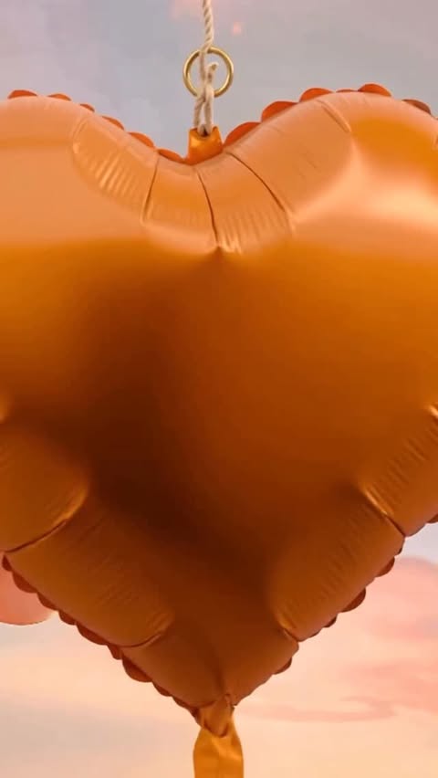 Instagram post by @dawnlydialnyc for Eva NYC. Caption reads: PINCHme.com Products are so FRESH, New and....